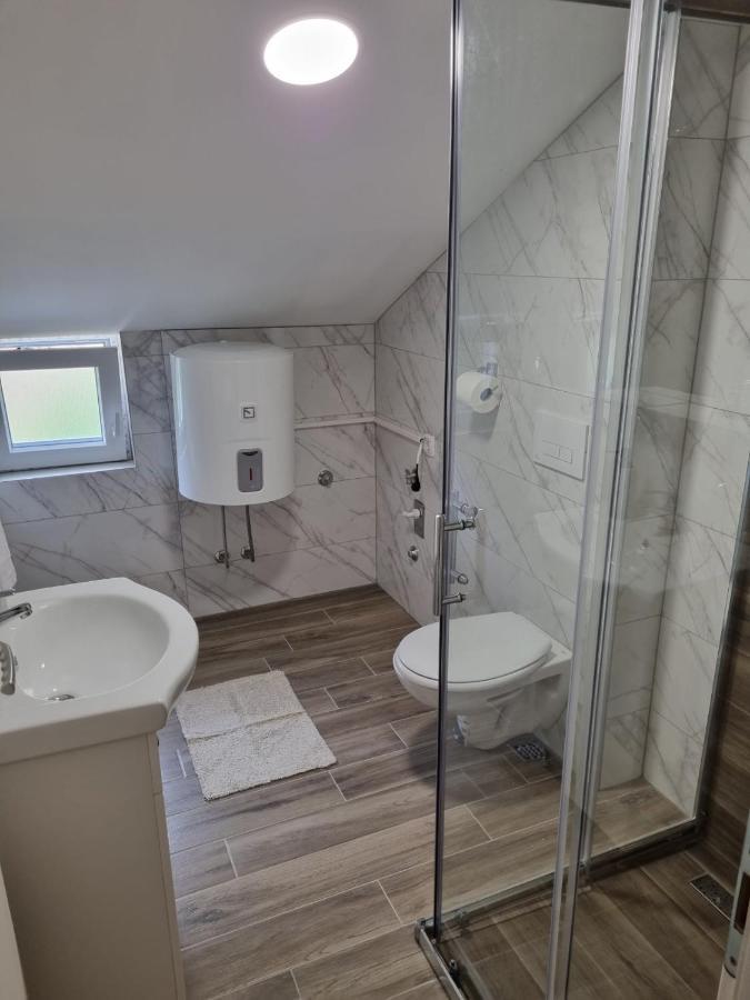 Apartmani Tolj Макарська Екстер'єр фото
