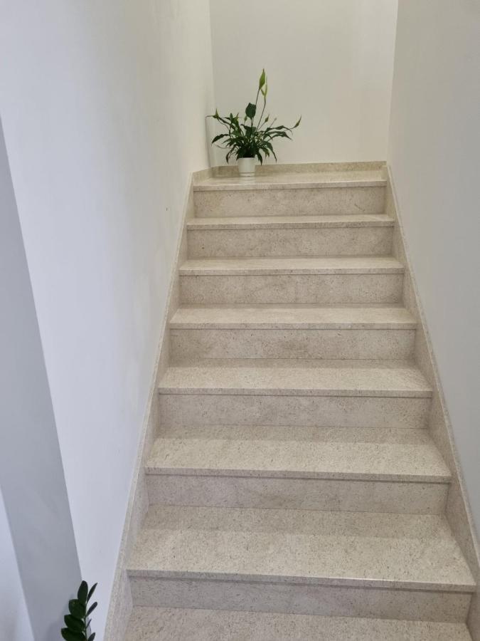 Apartmani Tolj Макарська Екстер'єр фото