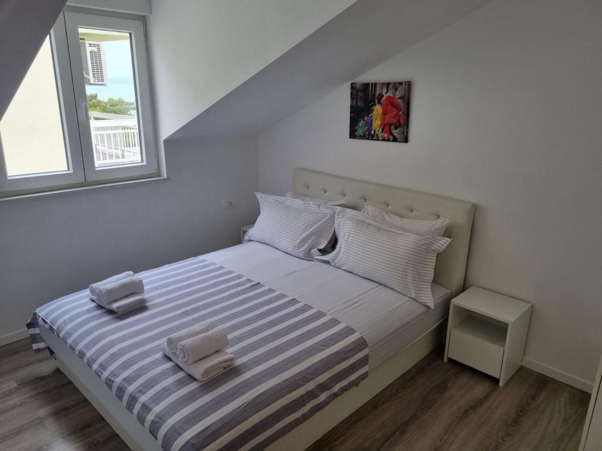 Apartmani Tolj Макарська Екстер'єр фото