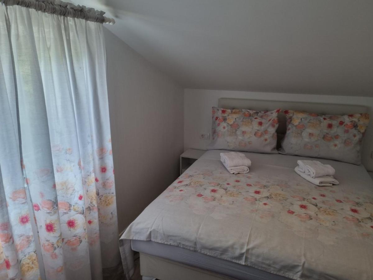 Apartmani Tolj Макарська Екстер'єр фото