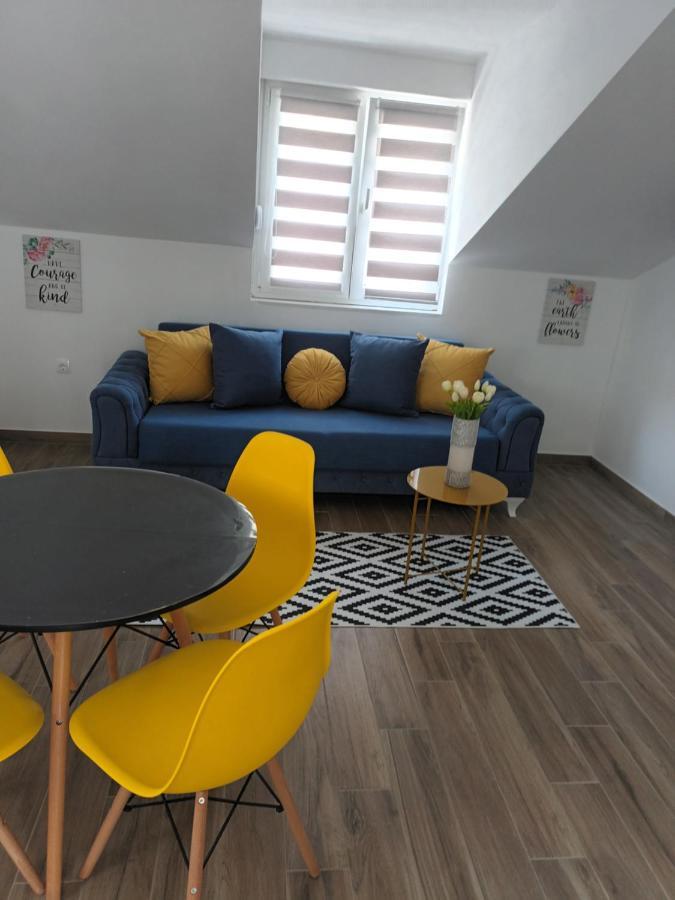 Apartmani Tolj Макарська Екстер'єр фото