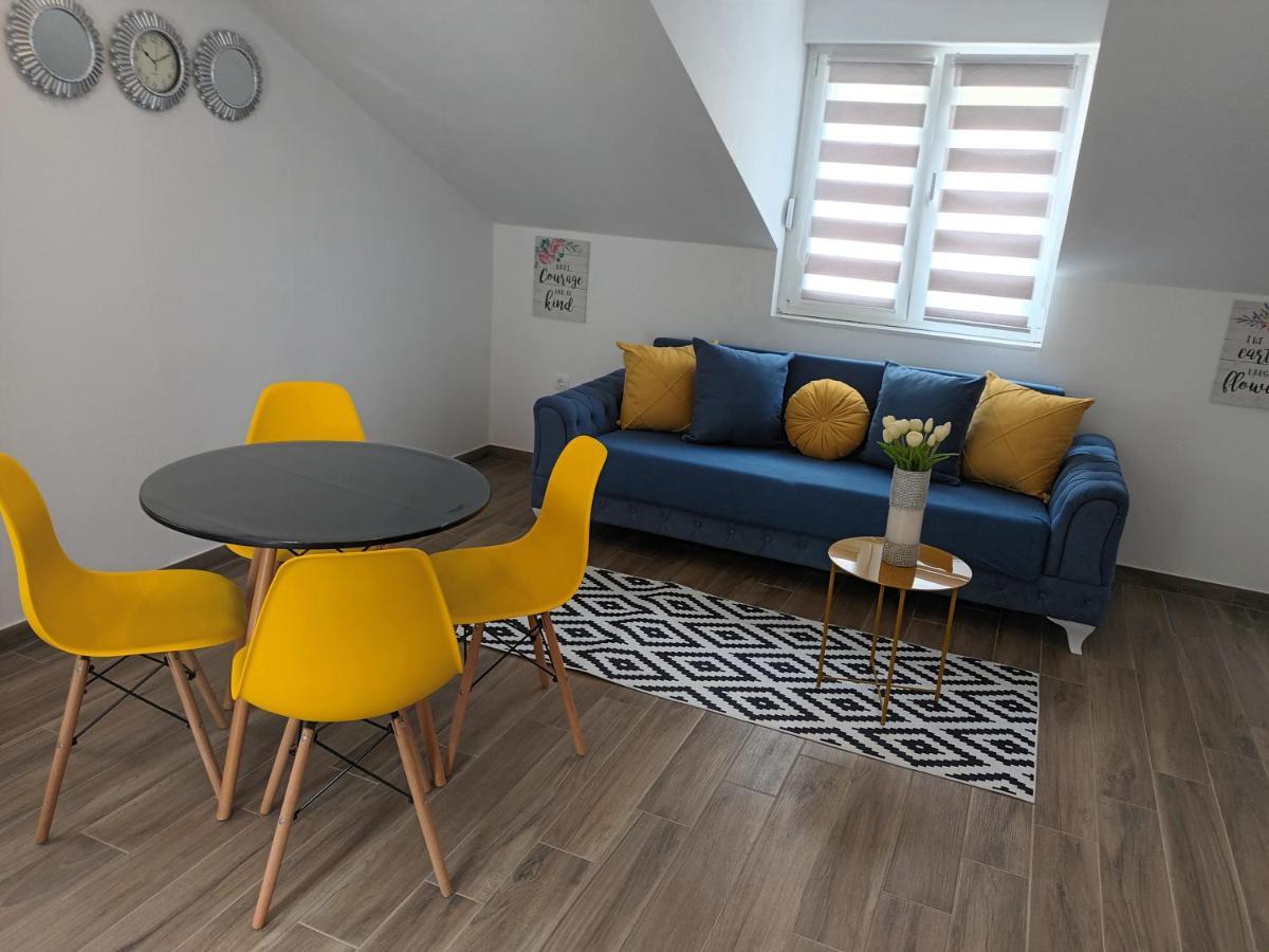 Apartmani Tolj Макарська Екстер'єр фото