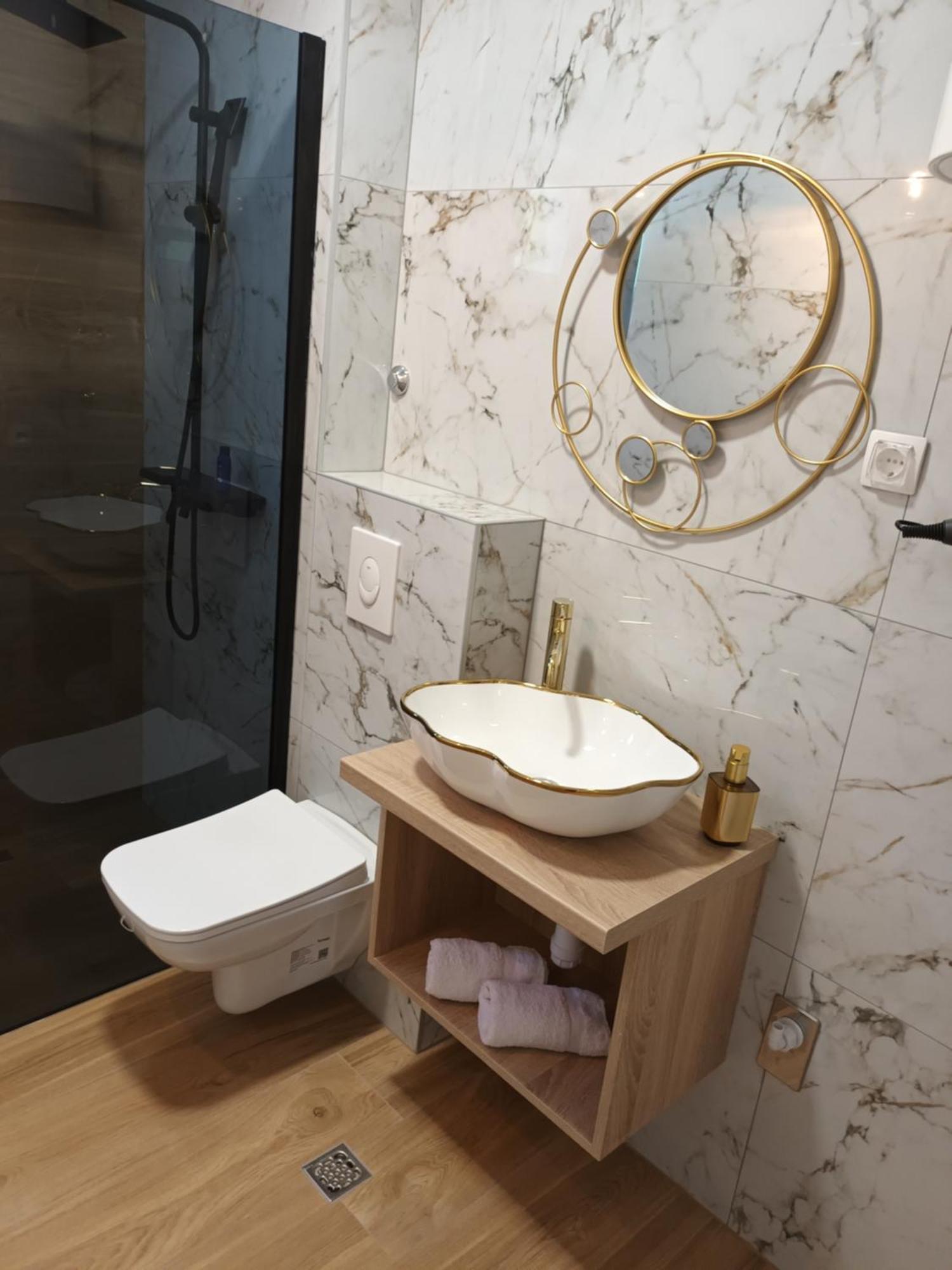 Apartmani Tolj Макарська Екстер'єр фото