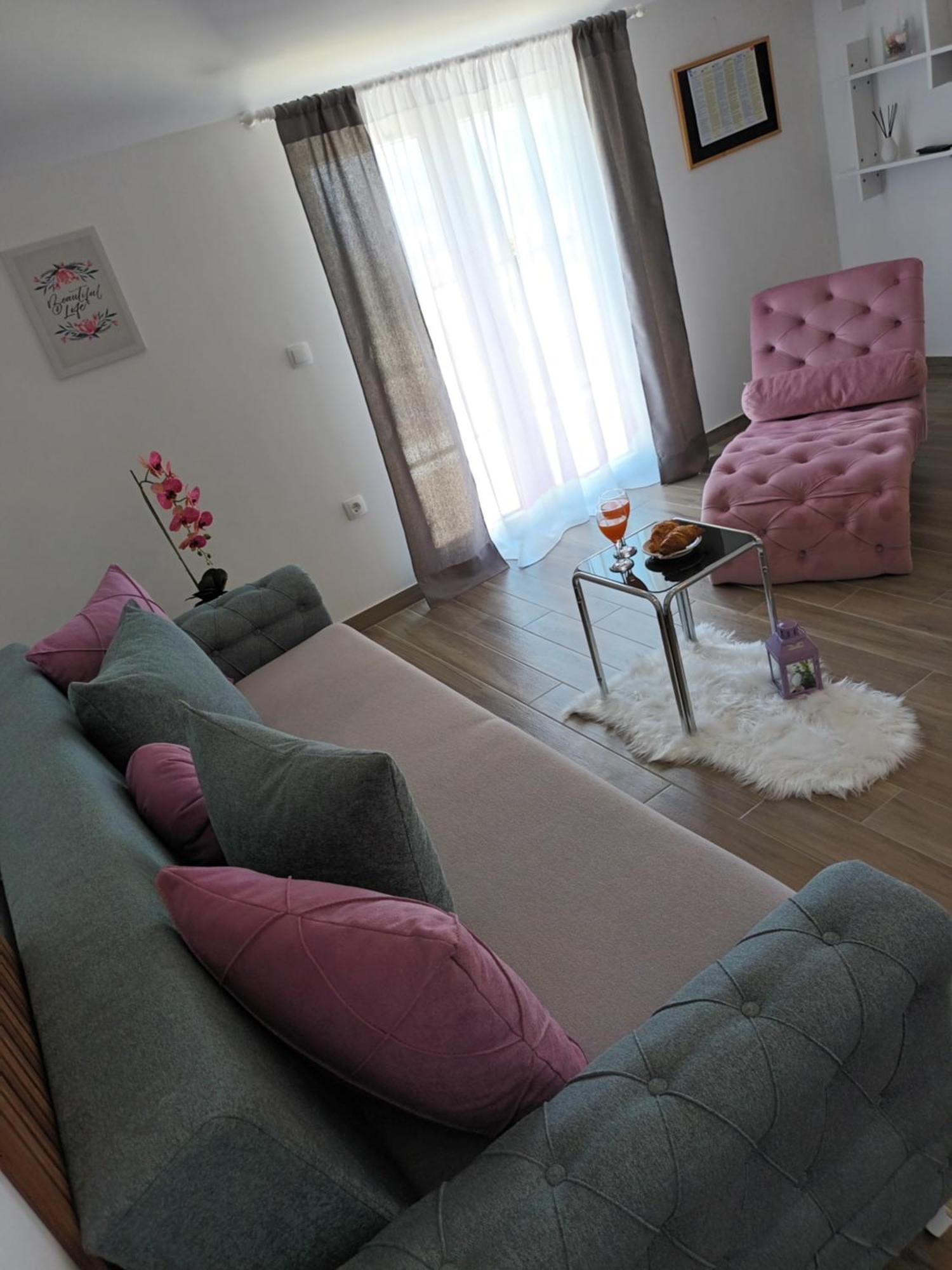 Apartmani Tolj Макарська Екстер'єр фото