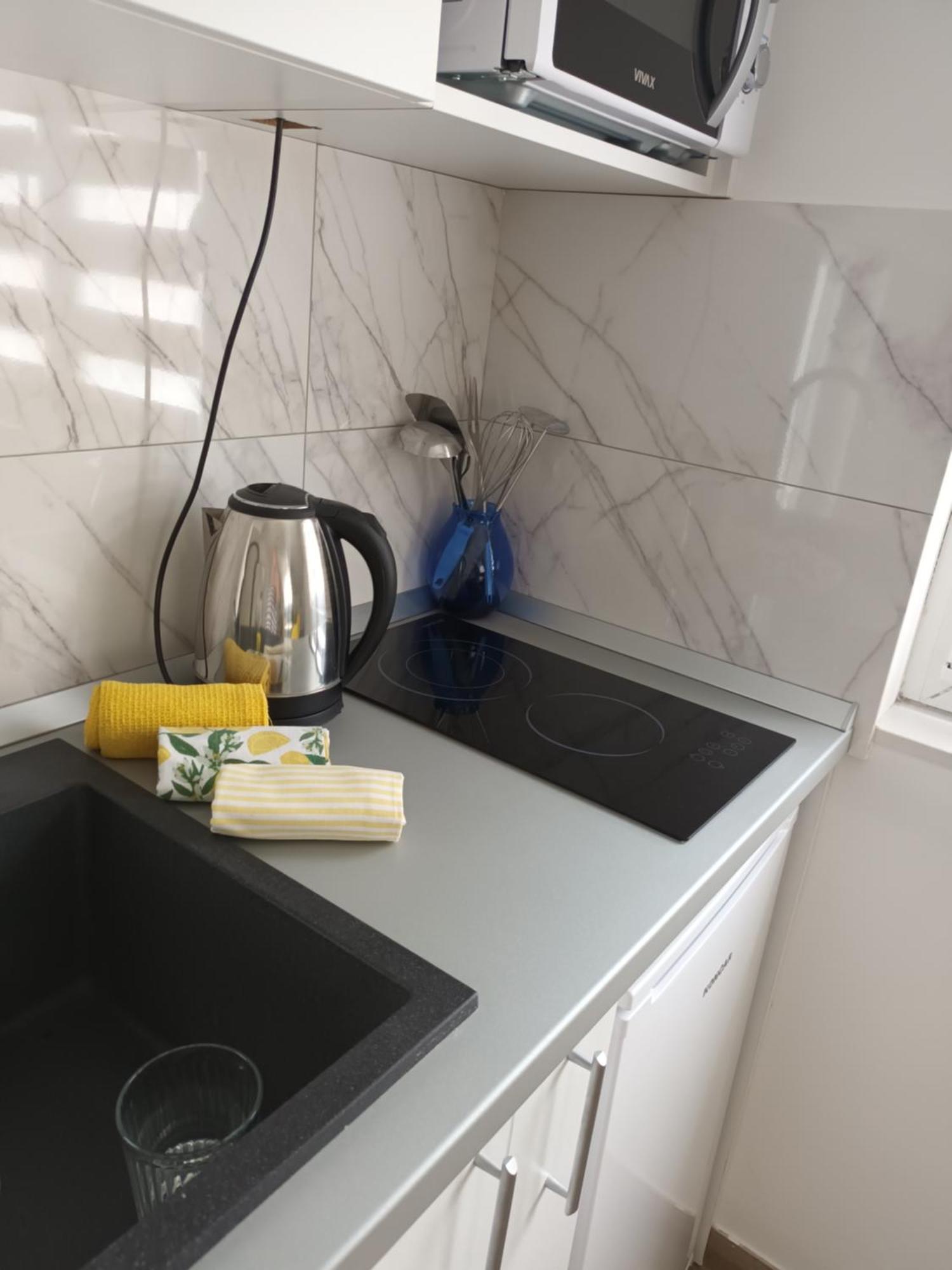 Apartmani Tolj Макарська Екстер'єр фото